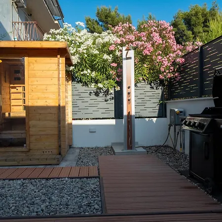 Del Alma Apartment Split